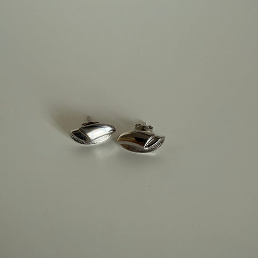 SECONDHAND - Sculptural stud earrings