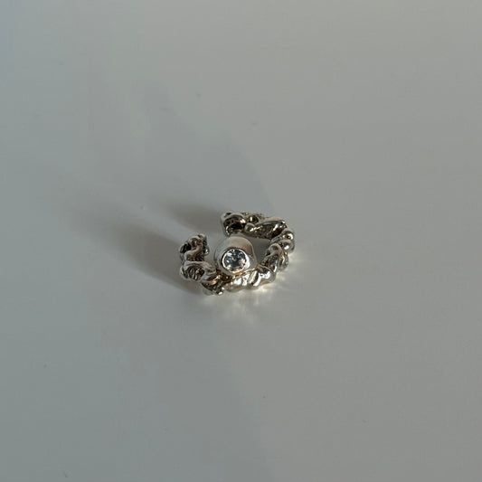 SECONDHAND - Silver earcuff w. blue stone