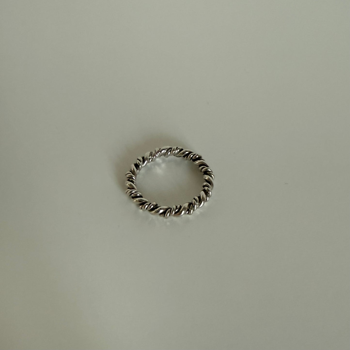 SECONDHAND - Silver swirl ring