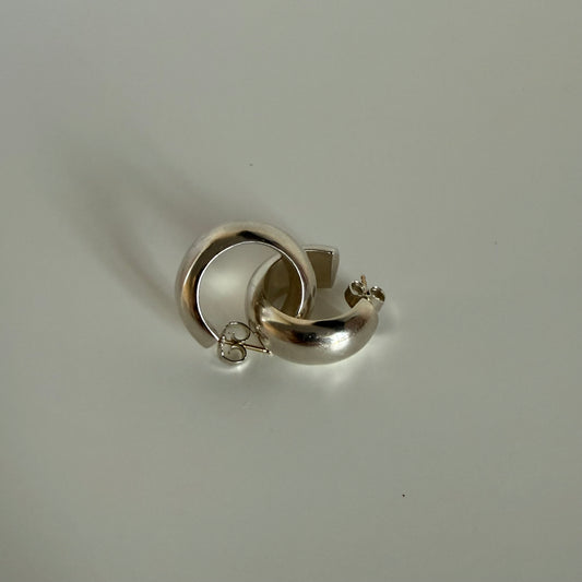 SECONDHAND - Chunky silver hoops