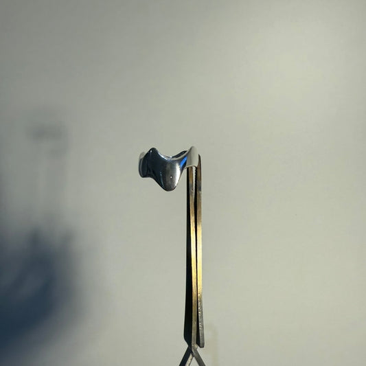 HANDMADE - Wavy silver ring